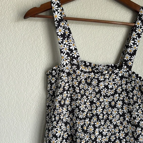 American Eagle Fitted Dress - Black/White Floral - Size S Tall. - Picture 2 of 5